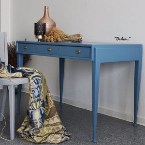 obnovljeni drveni stol